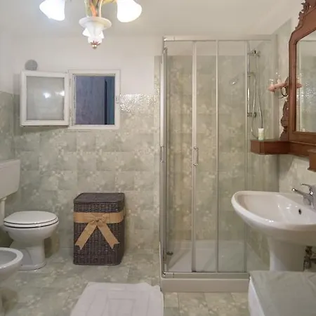 Piazza Del Popolo Apartment Arona